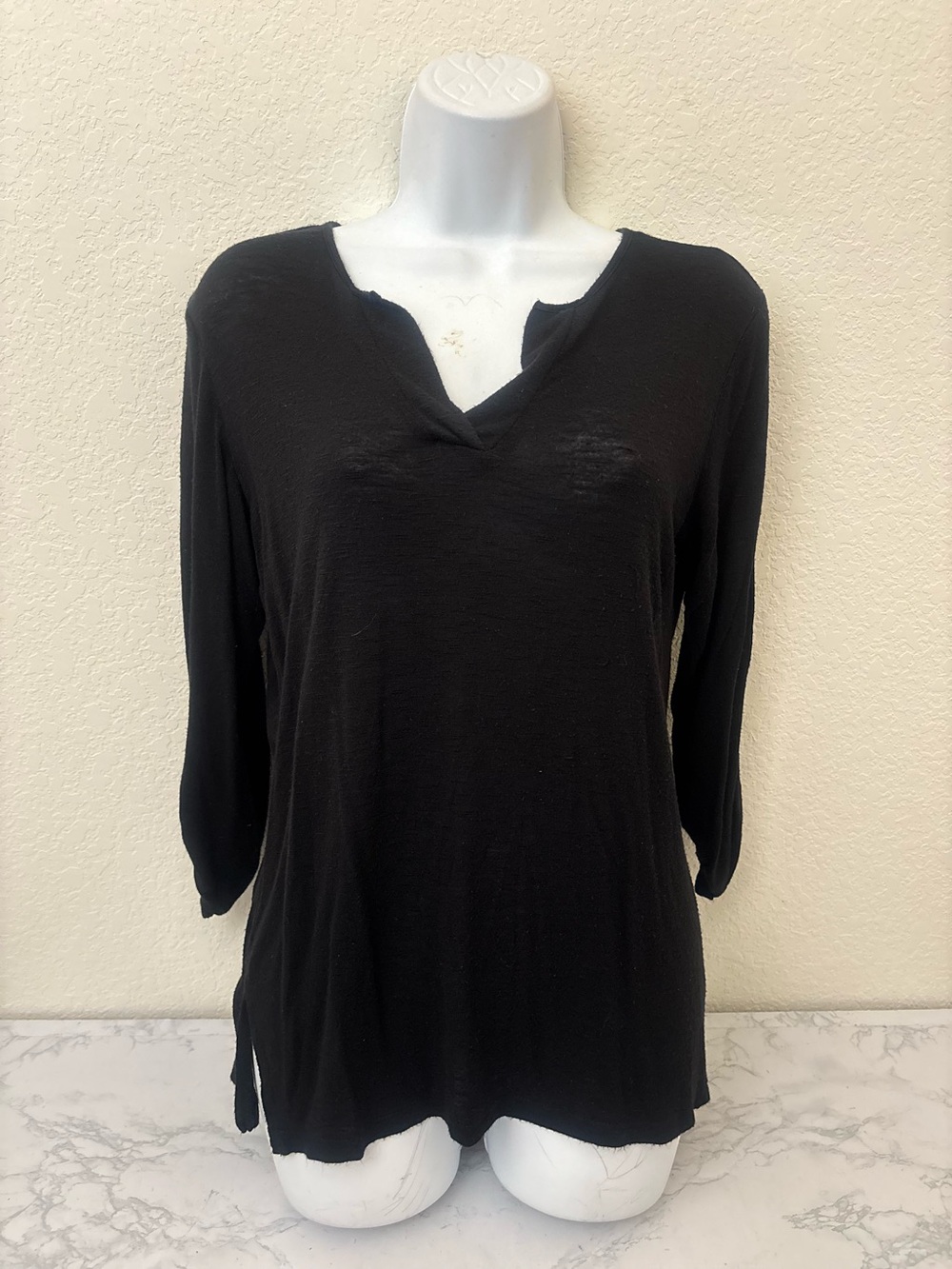 Leo and Nicole Long Sleeve Peasant Top Women’s S Black Roll Tab V Neck Blouse